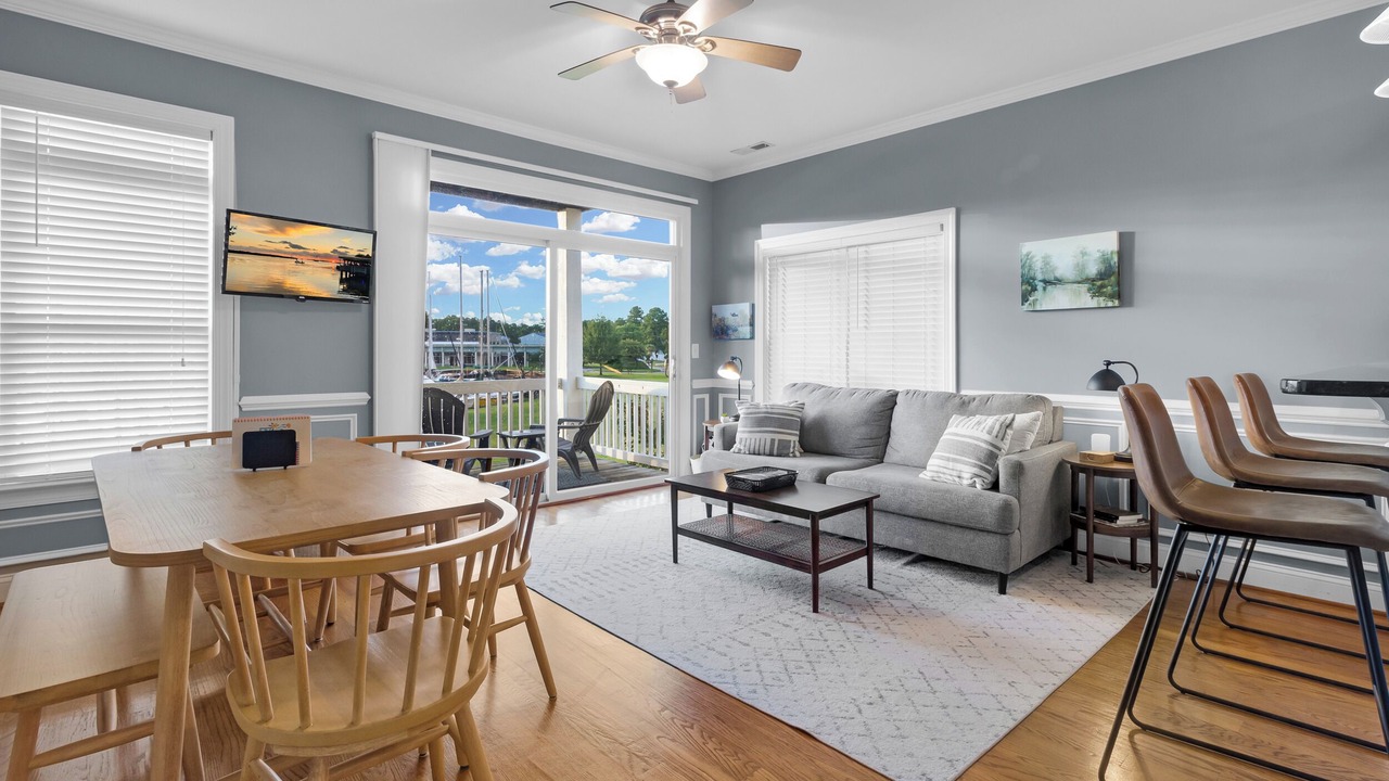 Photo of Livingroom in Fairfield Harbour