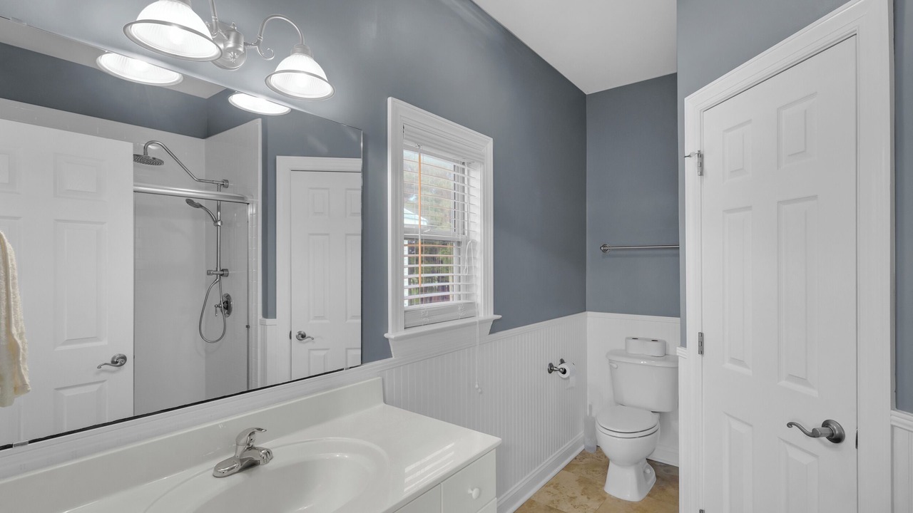 Photo of Bathroom in Fairfield Harbour