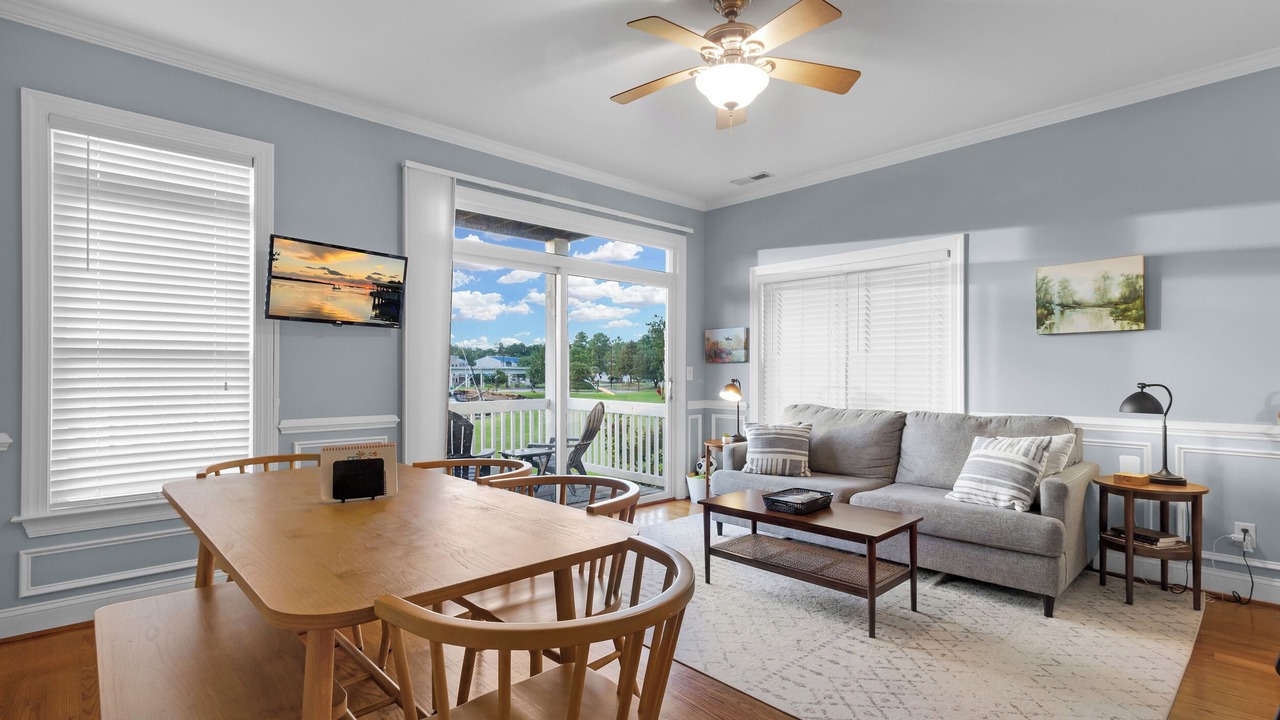 Photo of Livingroom in Fairfield Harbour
