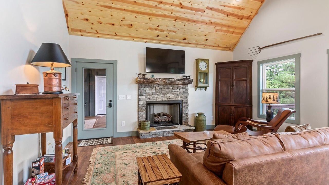 Photo of Livingroom in Hayesville