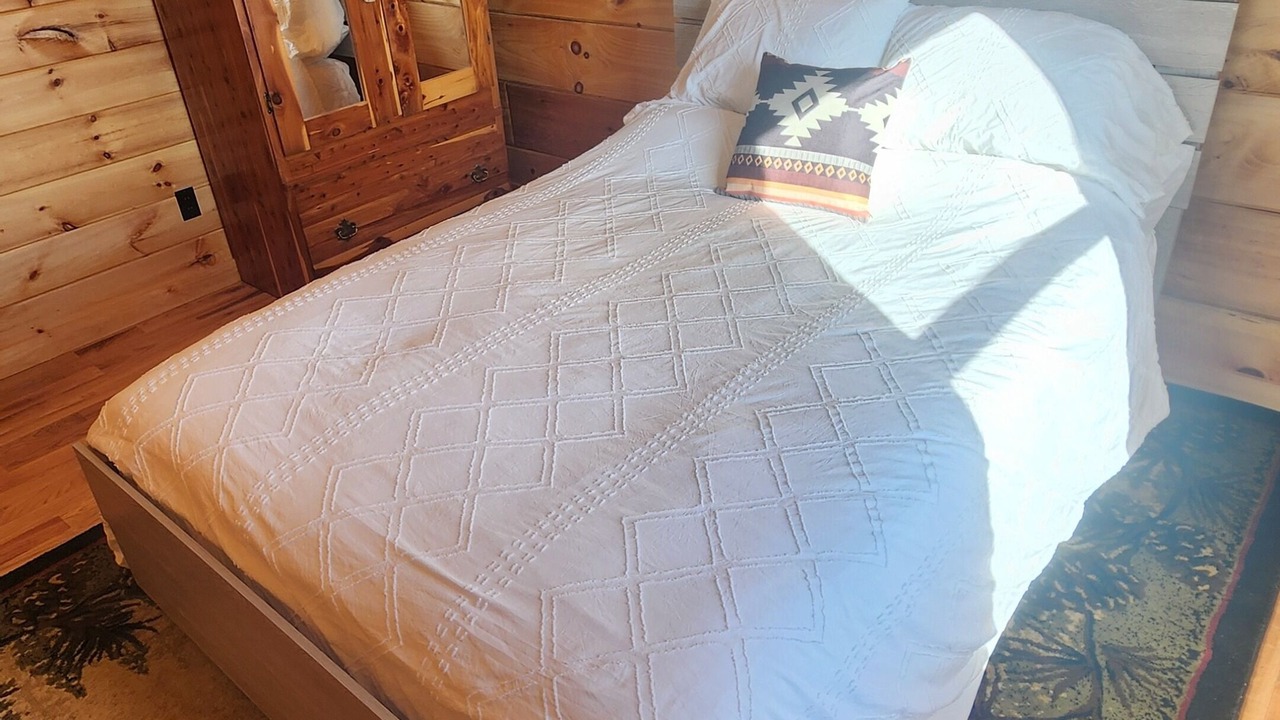 Photo of Bedroom in Bakersville