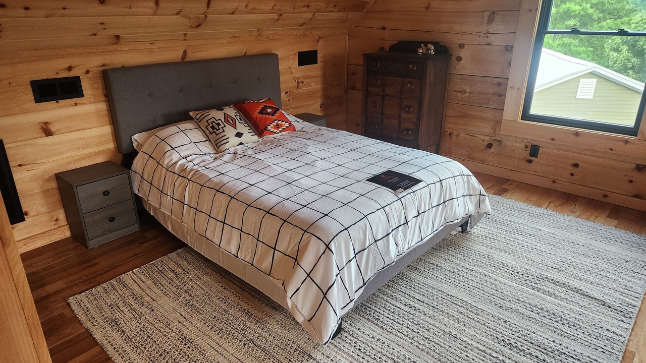 Photo of Bedroom in Bakersville