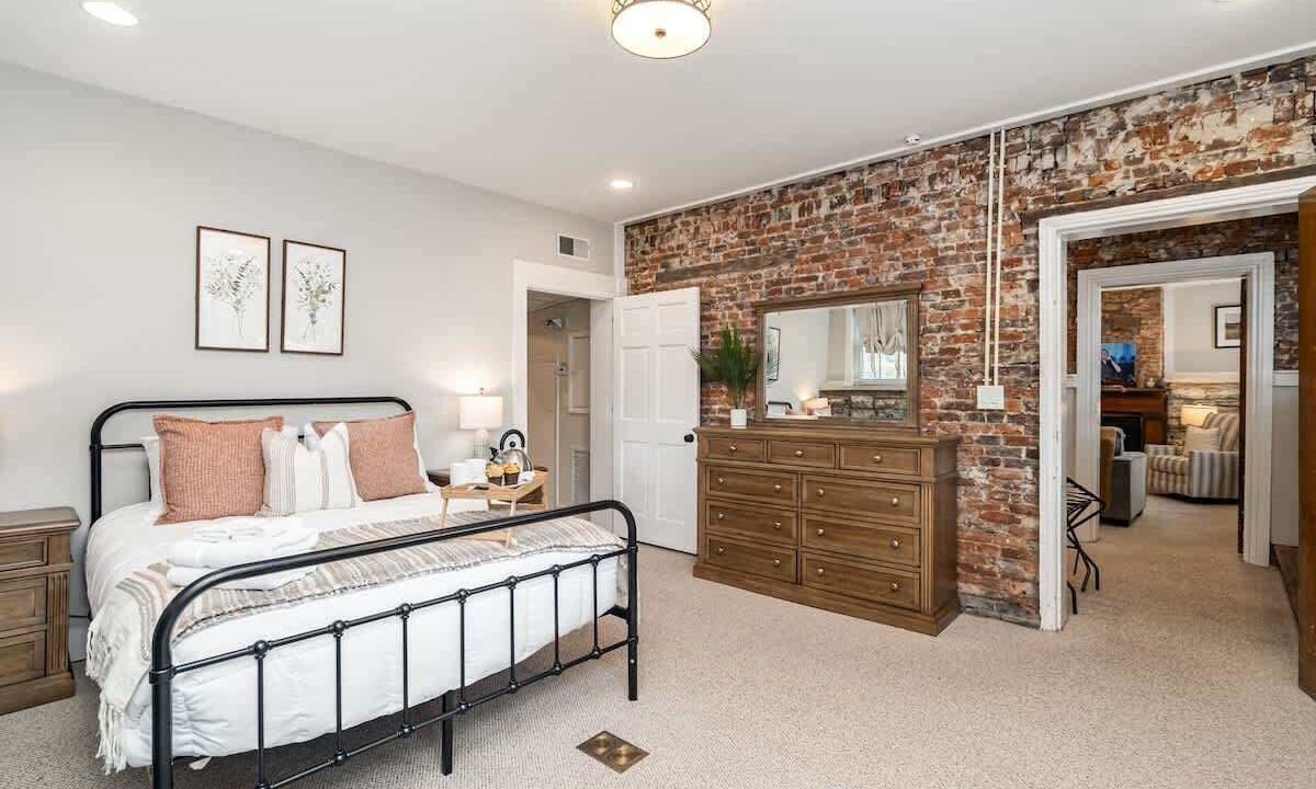 Photo of Bathroom in Rutledge Hill