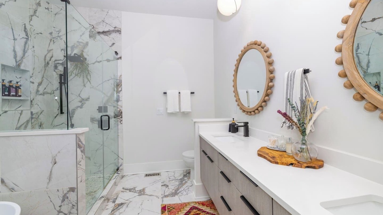 Photo of Bathroom in Oakhurst