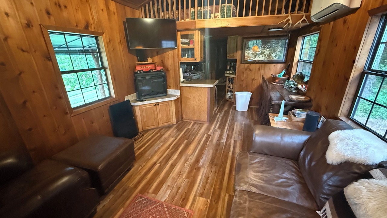 Photo of Livingroom in Morganton