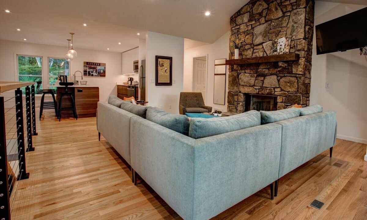 Photo of Livingroom in Hendersonville