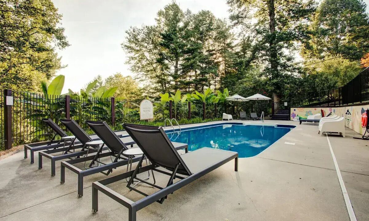 Photo of Outdoor in Hendersonville