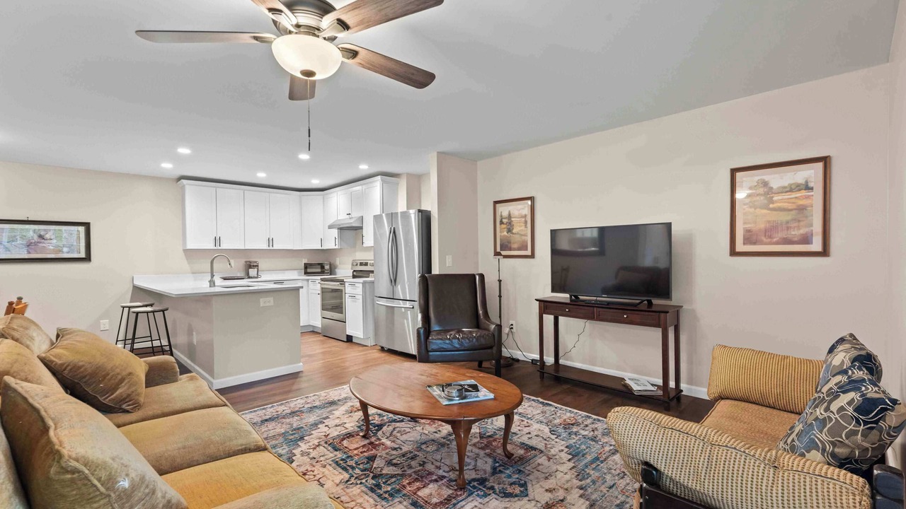 Photo of Livingroom in Highlands Hills