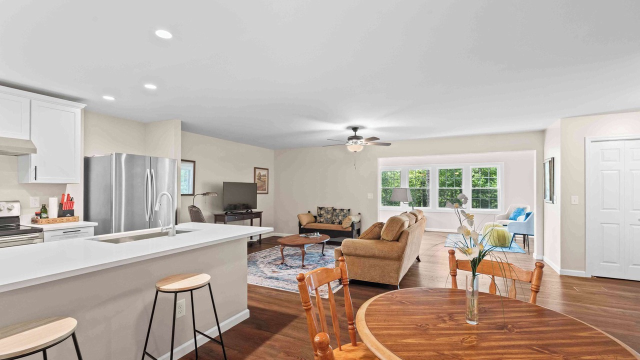 Photo of Livingroom in Highlands Hills