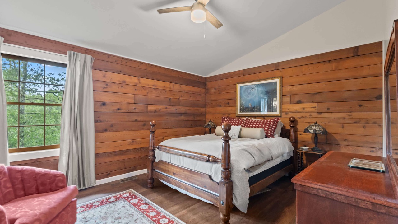 Photo of Bedroom in Highlands Hills