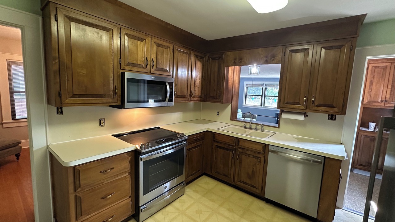 Photo of Kitchen in Oakwood Historic District