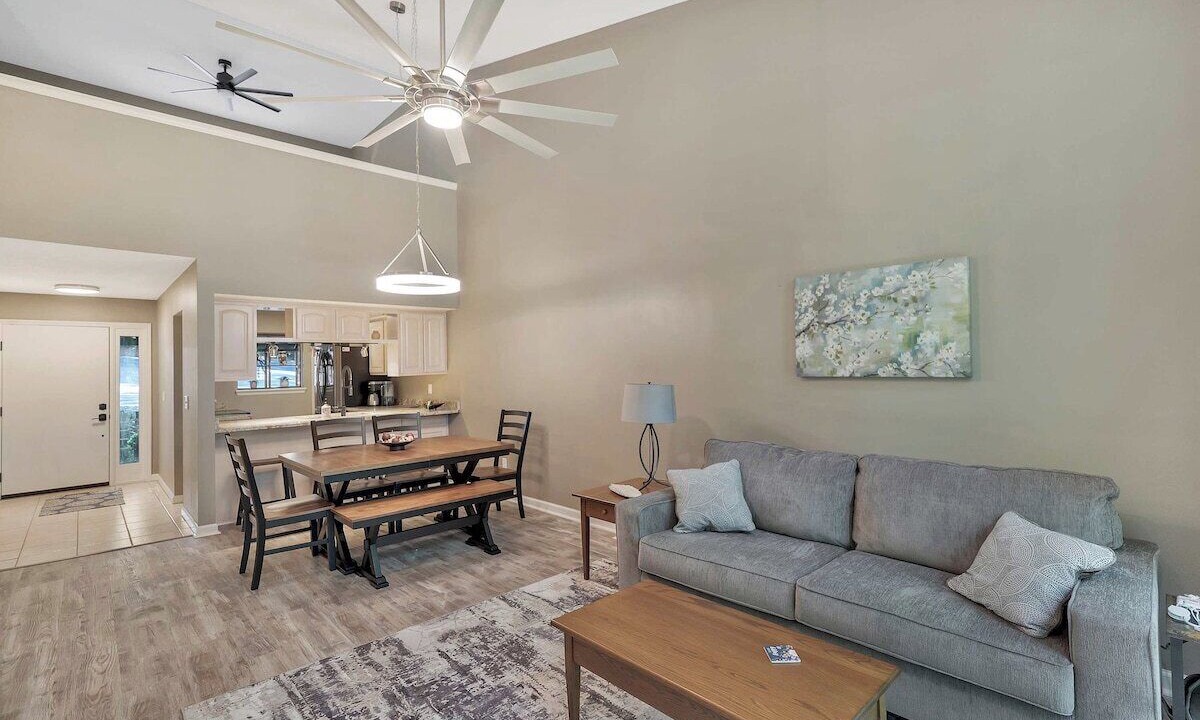 Photo of Livingroom in Salem