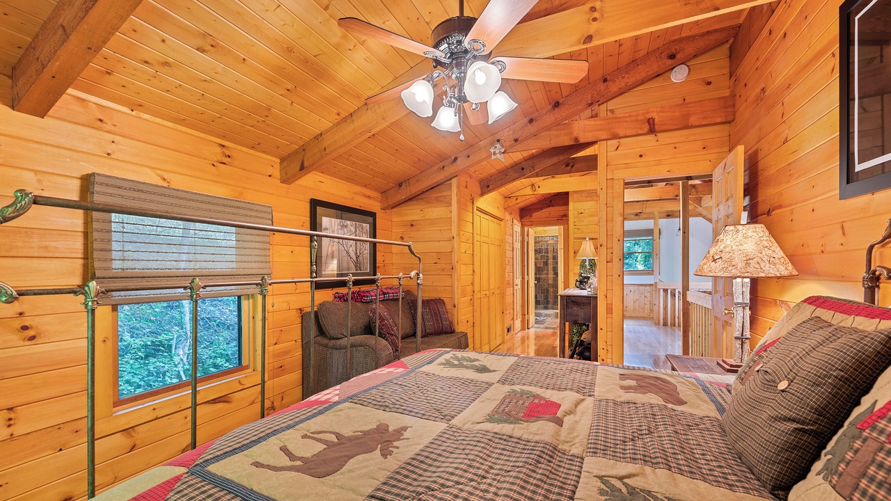 Photo of Bedroom in Cranberry Falls
