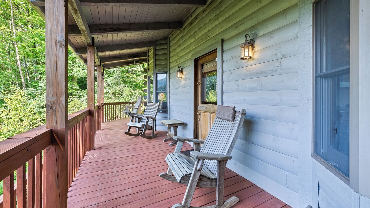 Photo of Patio Balcony in Cranberry Falls