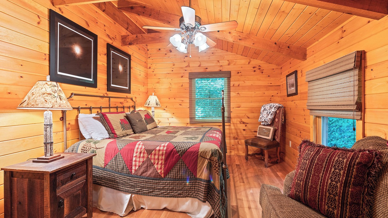 Photo of Bedroom in Cranberry Falls