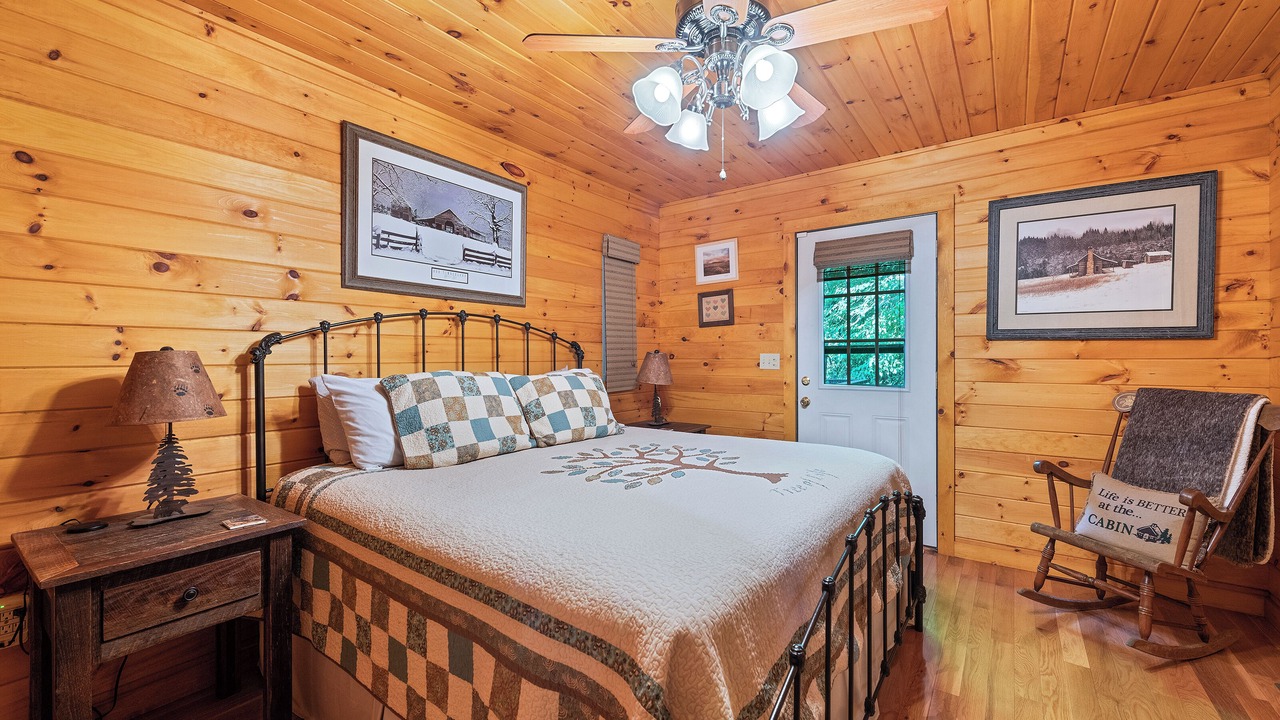 Photo of Bedroom in Cranberry Falls