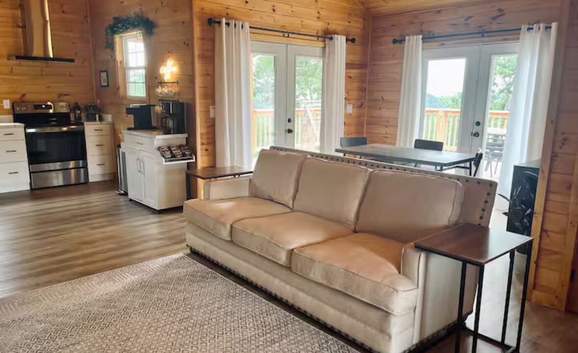Photo of Livingroom in Morganton