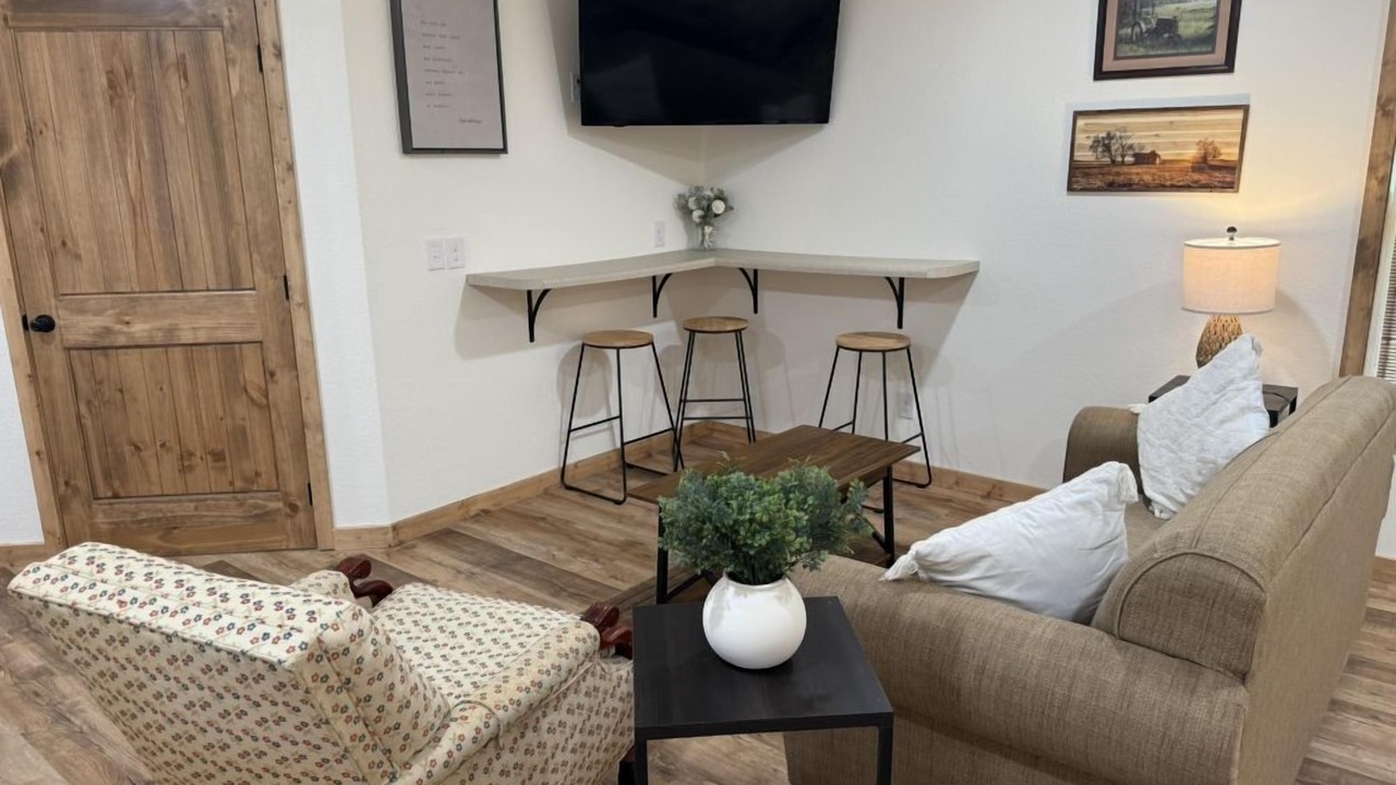 Photo of Livingroom in Robbinsville