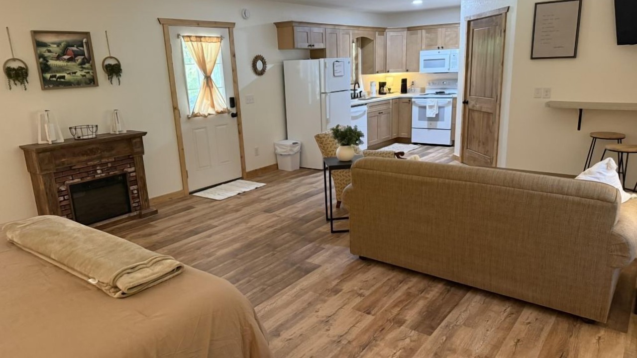Photo of Livingroom in Robbinsville