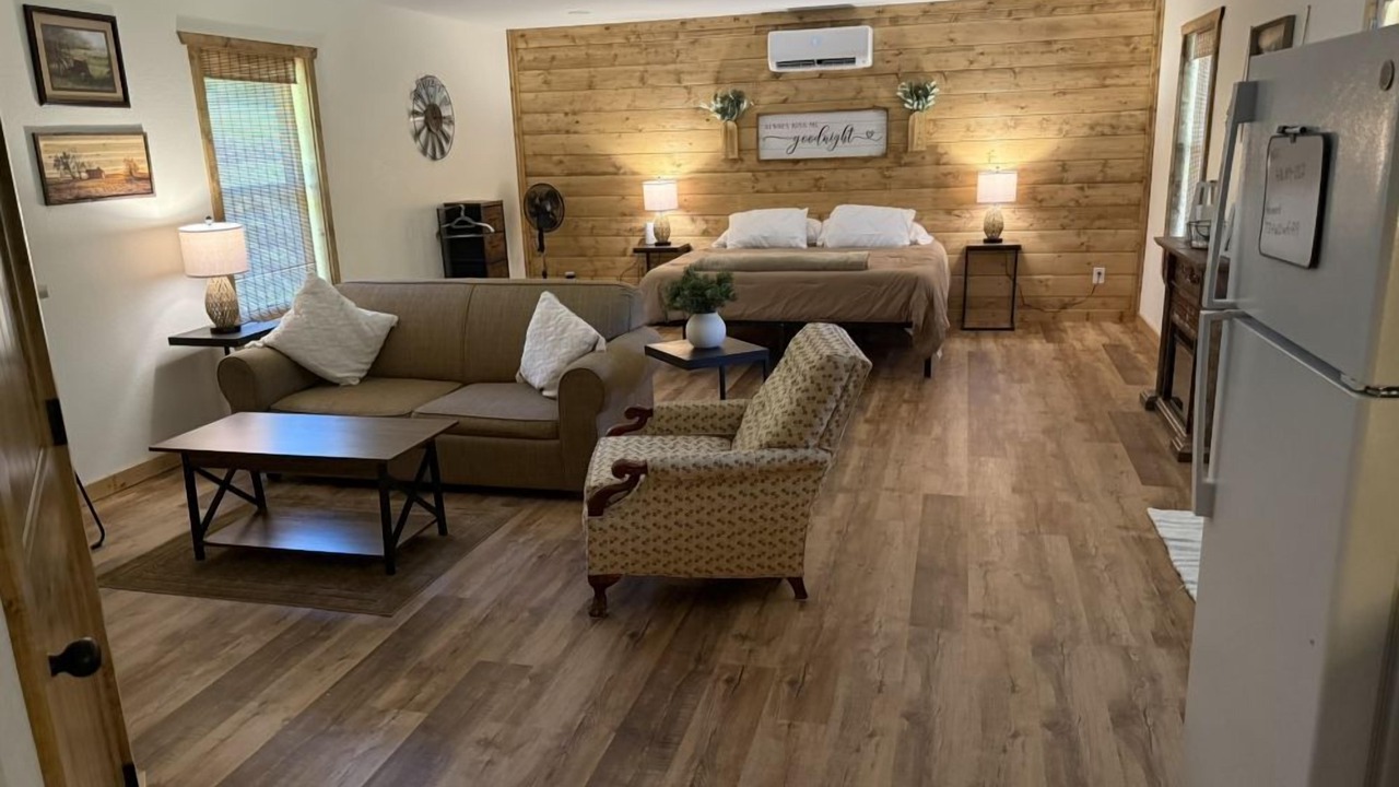Photo of Livingroom in Robbinsville