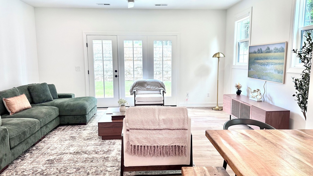 Photo of Livingroom in North Raleigh