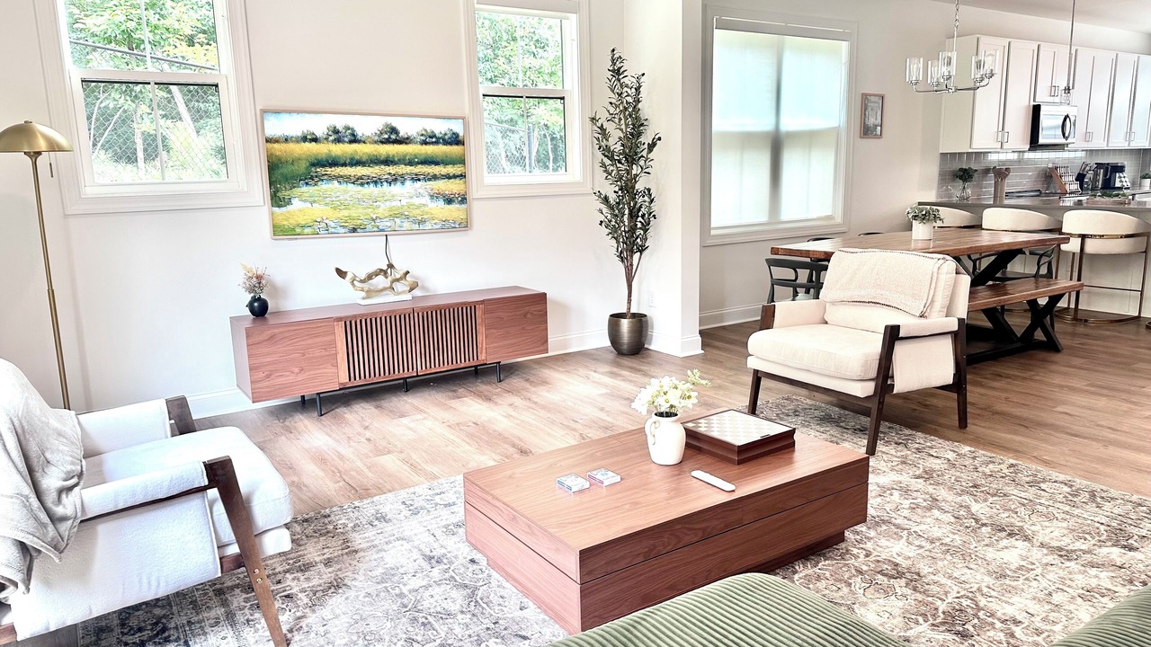 Photo of Livingroom in North Raleigh