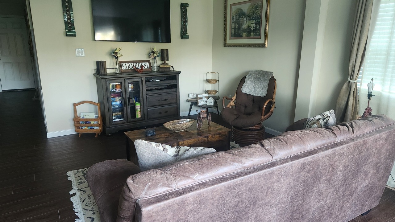 Photo of Livingroom in Dunn