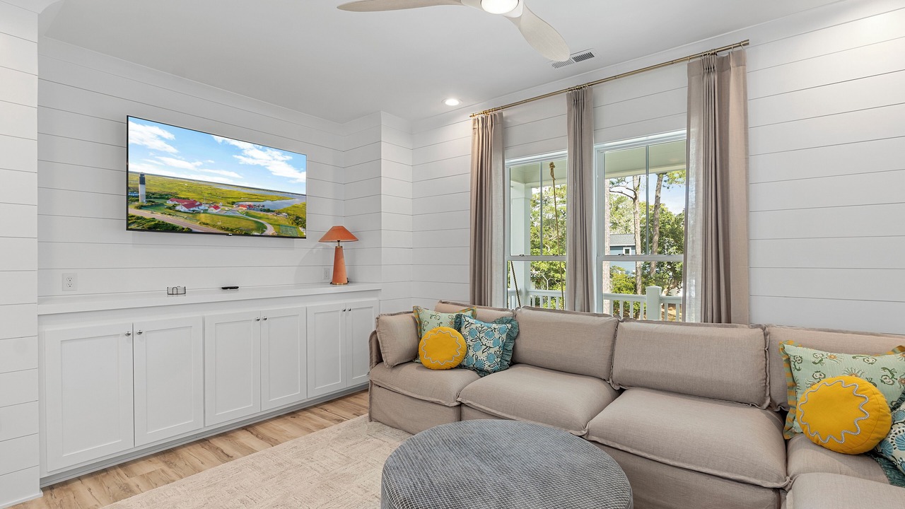 Photo of Livingroom in Tranquil Harbour
