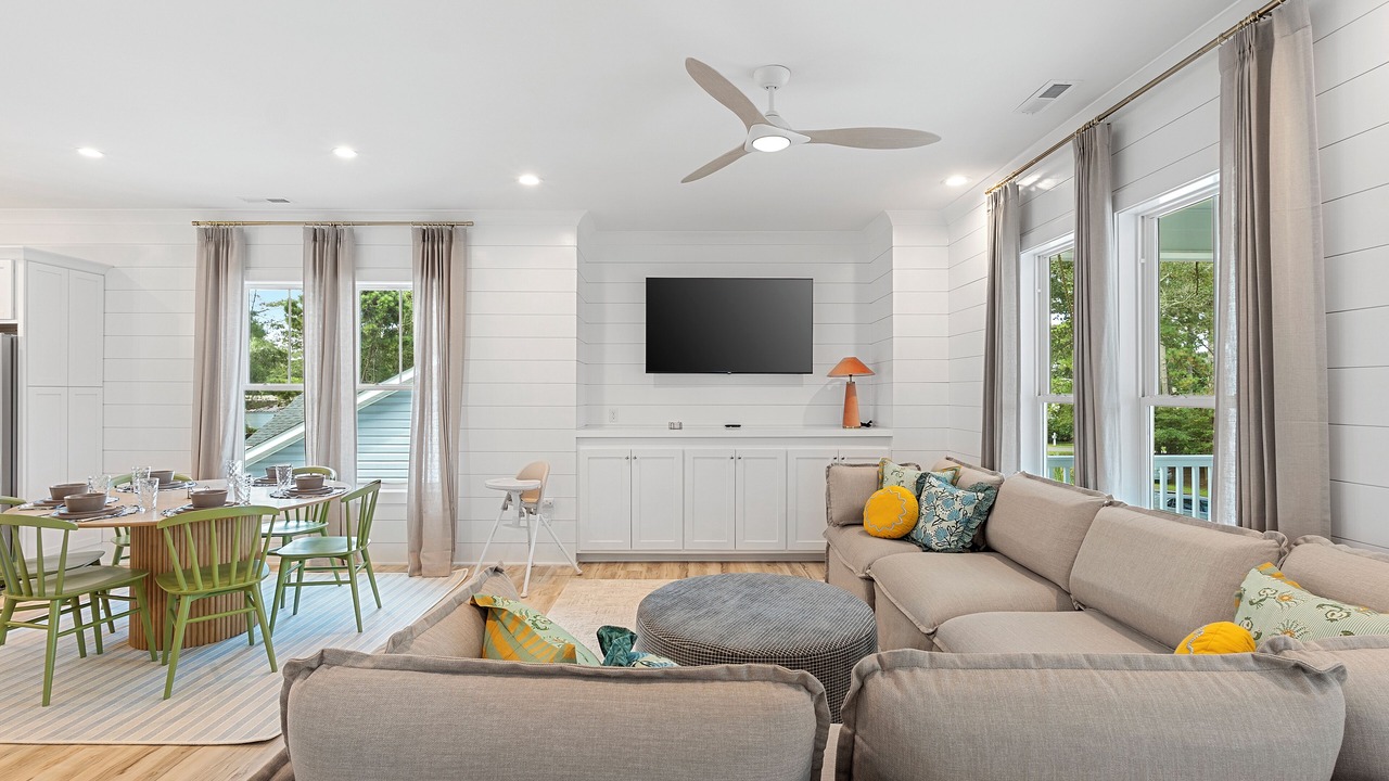 Photo of Livingroom in Tranquil Harbour