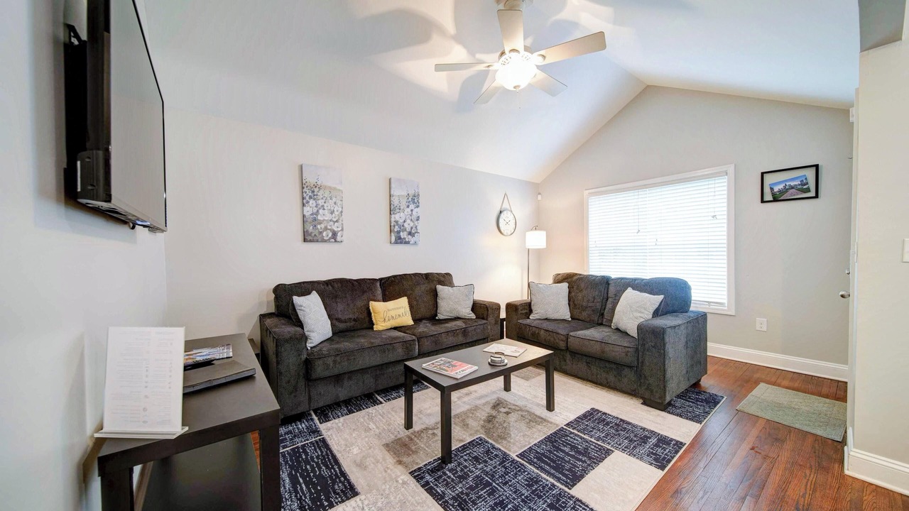 Photo of Livingroom in Villa Heights