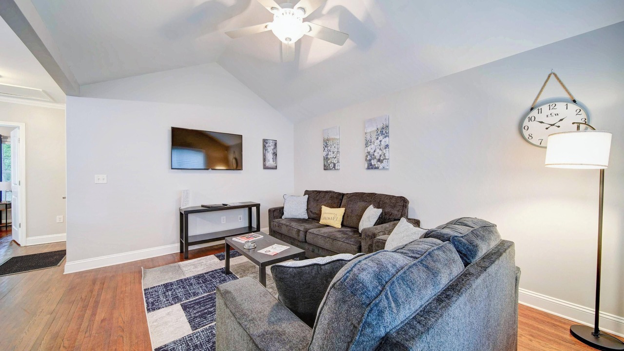 Photo of Livingroom in Villa Heights