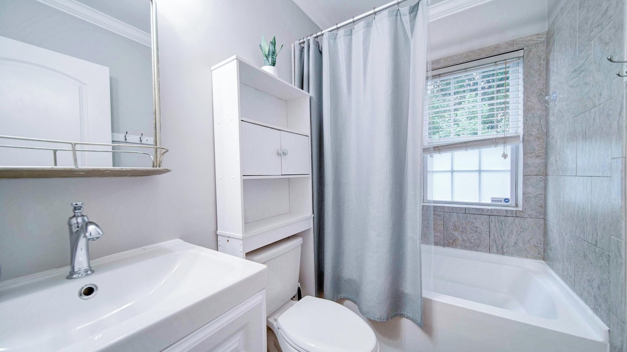 Photo of Bathroom in Villa Heights
