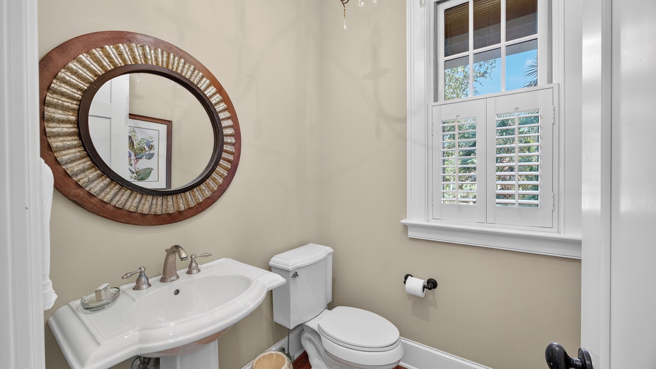 Photo of Bathroom in Vanderhorst Plantation