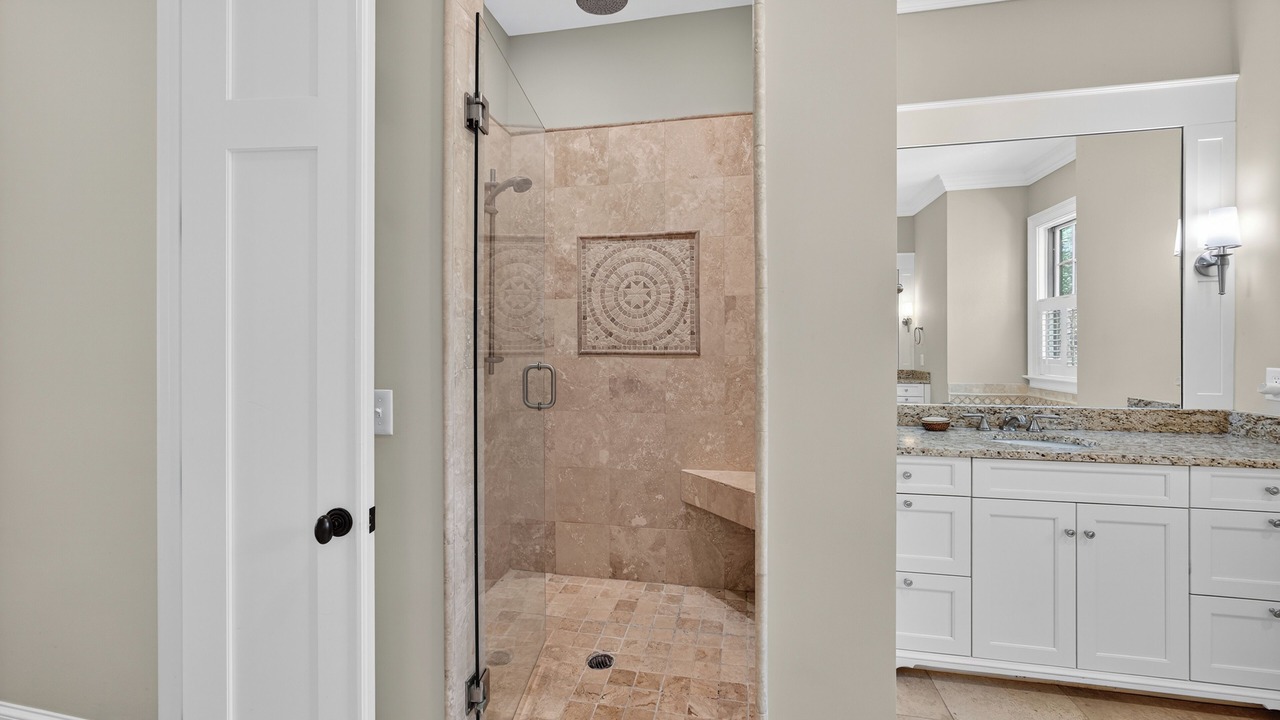 Photo of Bathroom in Vanderhorst Plantation