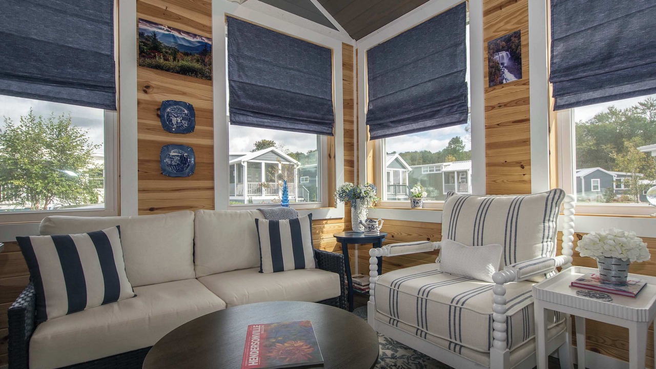 Photo of Livingroom in Upward