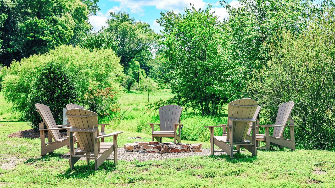 Photo of Outdoor in Upward