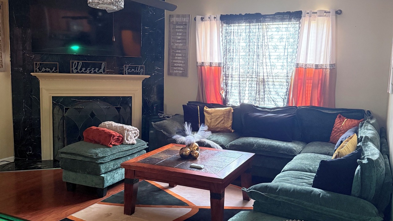 Photo of Livingroom in Creedmoor