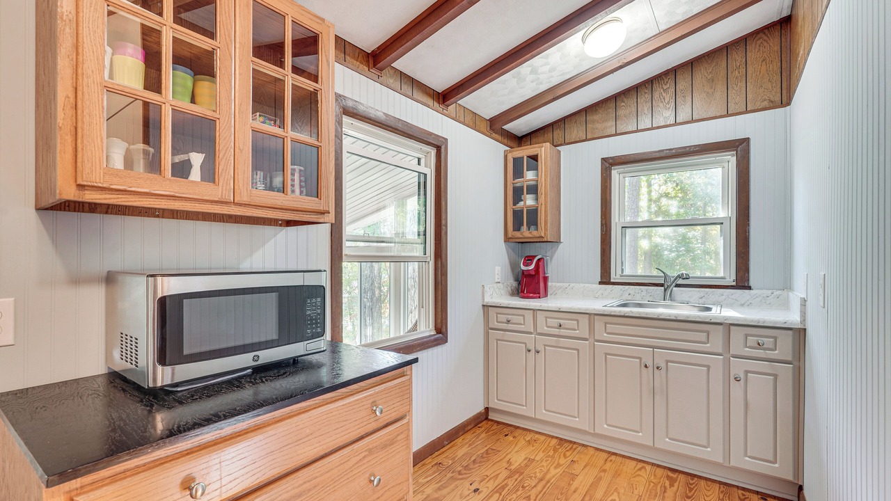 Photo of Kitchen in Modoc Shores