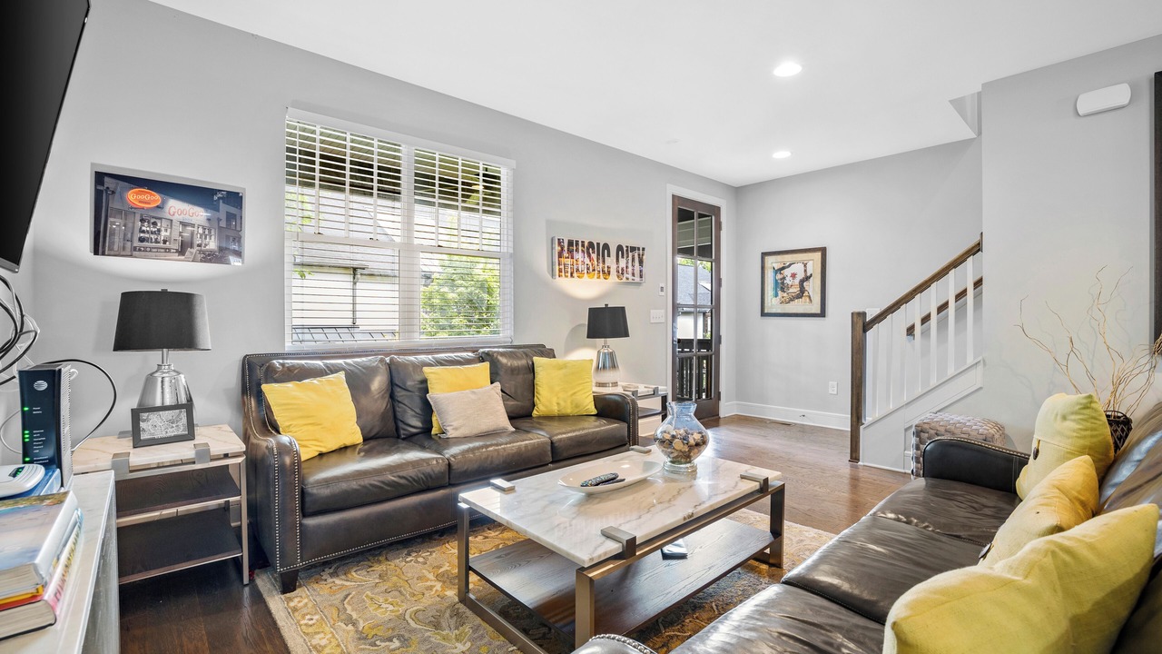 Photo of Livingroom in Berry Hill