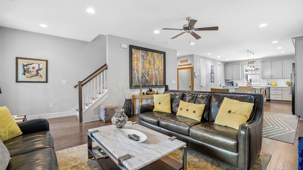 Photo of Livingroom in Berry Hill