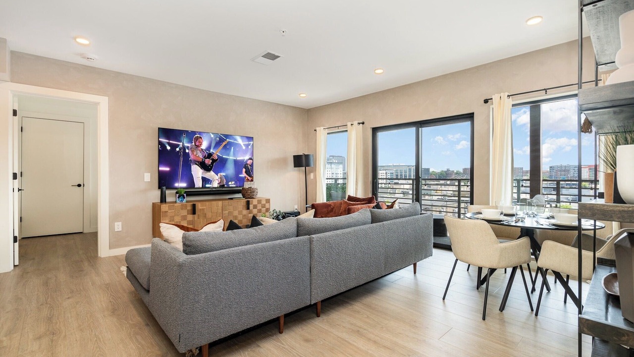 Photo of Livingroom in Eighth Avenue