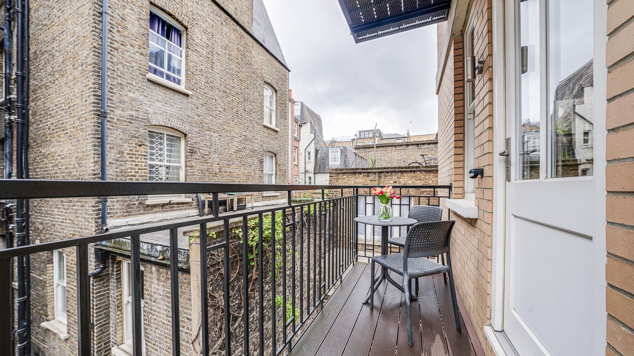 Photo of Bedroom in Fitzrovia
