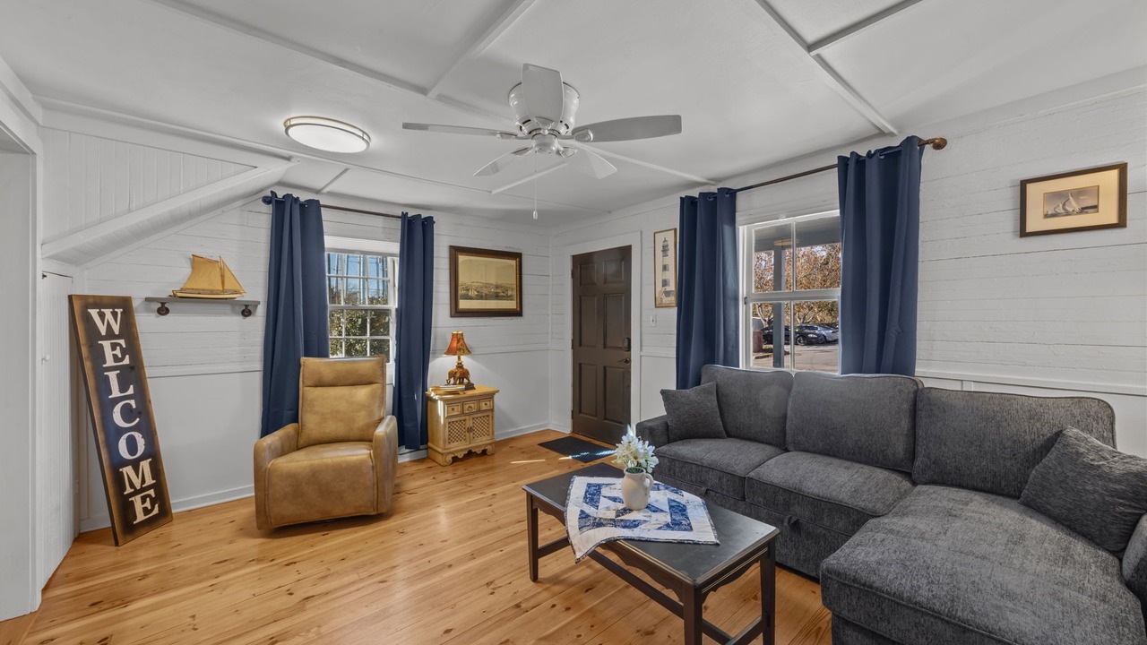 Photo of Livingroom in New Bern