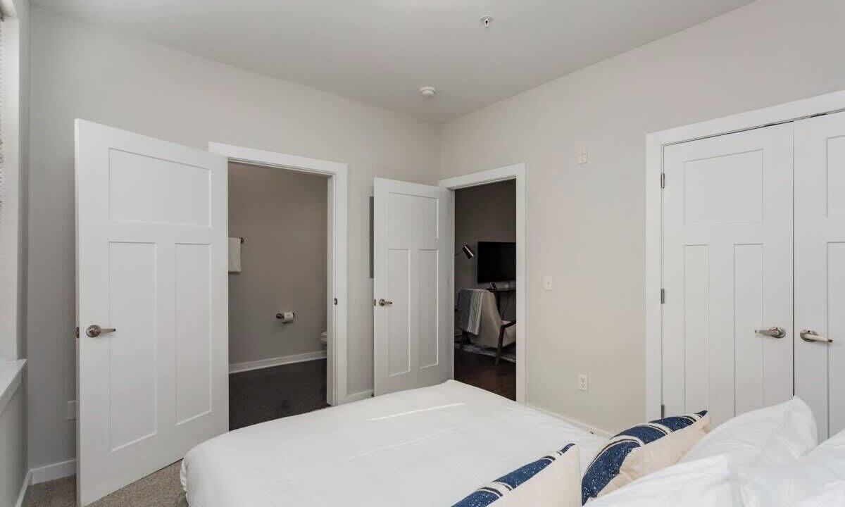 Photo of Bedroom in Hillsboro Village