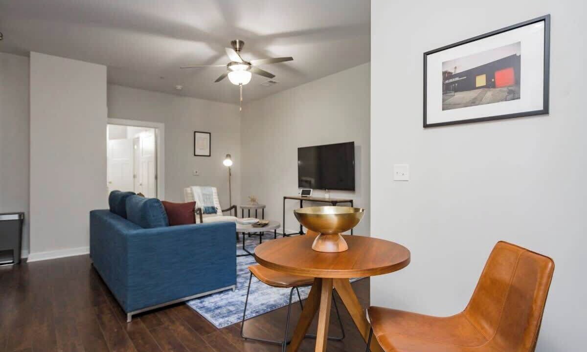 Photo of Livingroom in Hillsboro Village