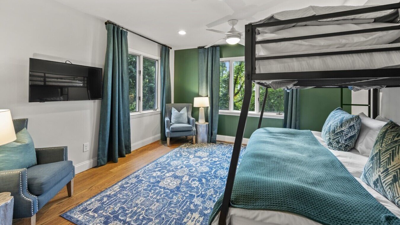 Photo of Bedroom in Weaverville