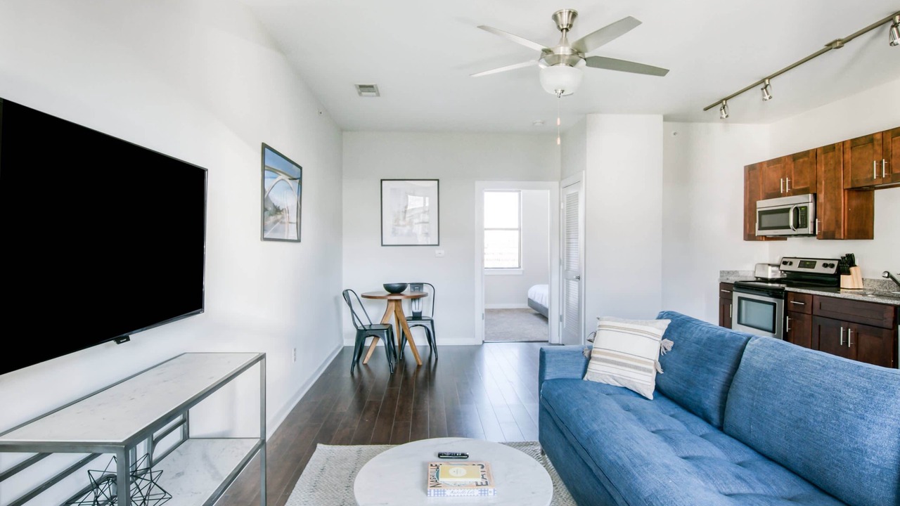 Photo of Livingroom in Hillsboro Village
