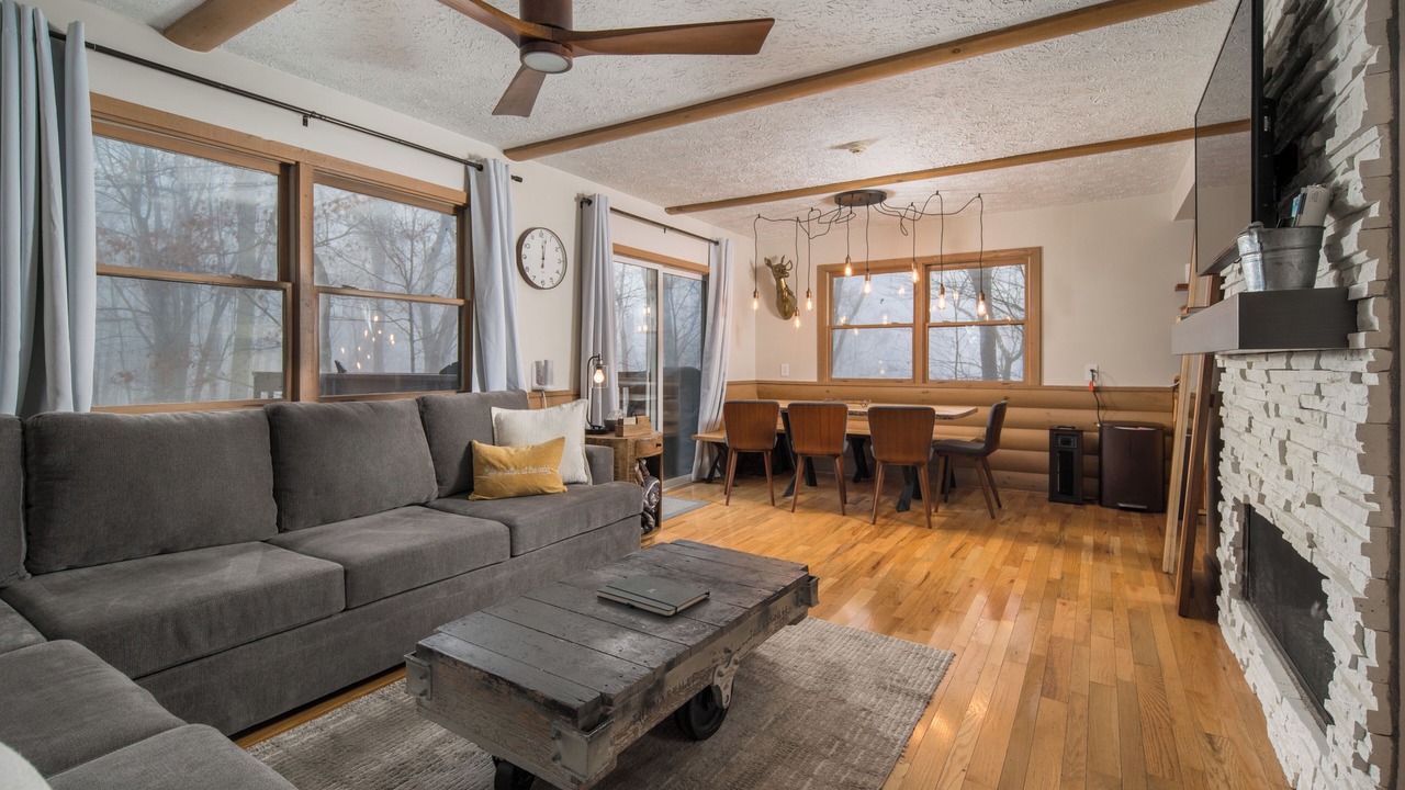 Photo of Livingroom in Boone
