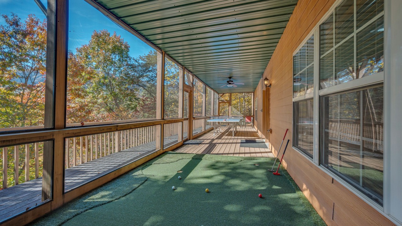 Photo of Patio Balcony in Lake Lure