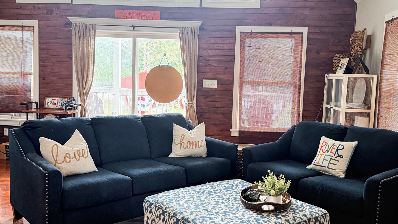 Photo of Livingroom in Decaturville